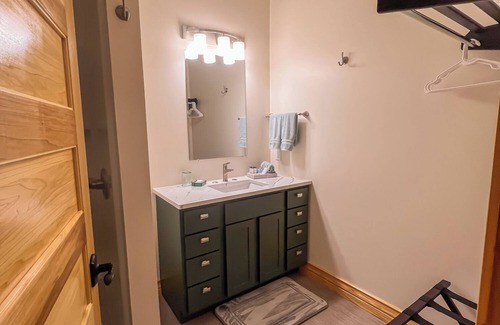 Elkader Cama Y Desayuno | Elkader Iowa Bed & Breakfast, 2nd floor suite