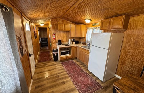 Belfield Cabina | Elkhorn Cabin Summary
