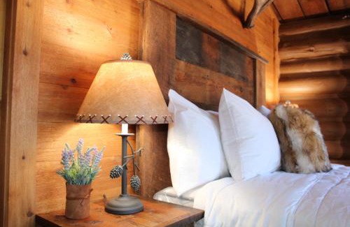 West Yellowstone Hotel | Elkhorn Cabins and Inn