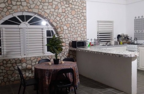 West End Apartamento | Ella villa Negril Jamaica relaxing peaceful swimming pool and 20min from beach!