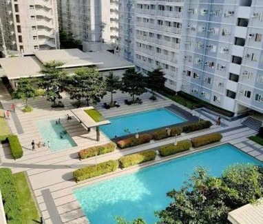 Novaliches Hotel | Ellabella Staycation - Trees Residences