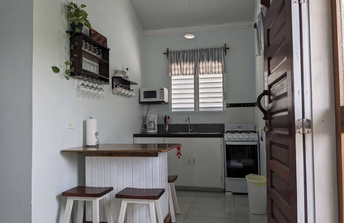 San Ignacio Casa | Elle's 2 BR/2 bathroom, home in San Ignacio. Minutes from town & Maya Ruins