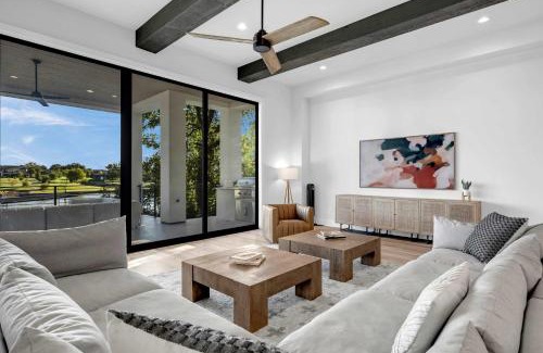 Kingsland Casa | Ellen Lake Luxe with Concierge Services
