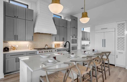 Kingsland Casa | Ellen Lake Luxe with Concierge Services