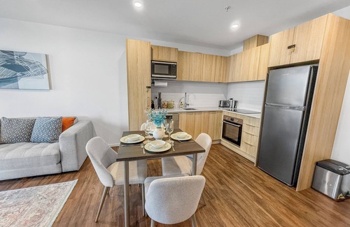 Greenlane - Ellerslie Apartamento | Ellerslie Sanctuary | Luxury Apt & Great Amenities