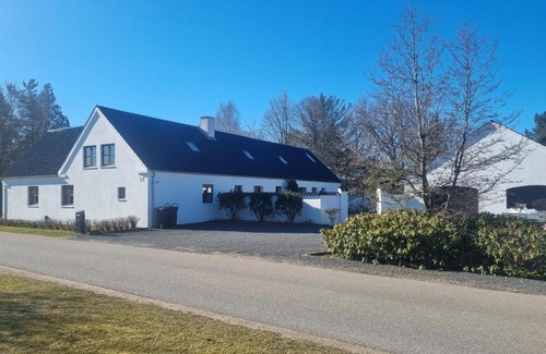 Frederikshavn Casa | Elling Bed & Breakfast