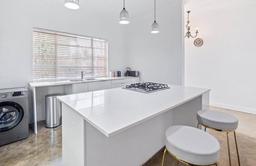 Durban North Casa | Ellis Park Drive 87 - Five Bedroom House, Sleeps 10