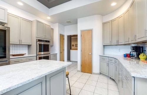 Las Cruces Casa | Elliss · Large Newly Renovated Home with Game Room