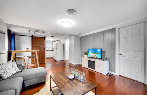 Michigan City Casa | Elm Street Retreat - A cozy home all your own!
