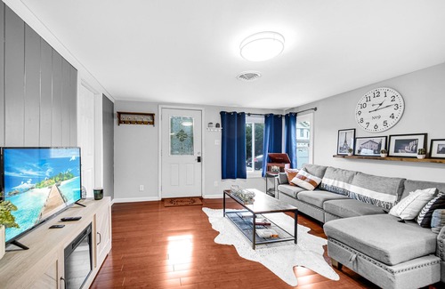 Michigan City Casa | Elm Street Retreat - A cozy home all your own!