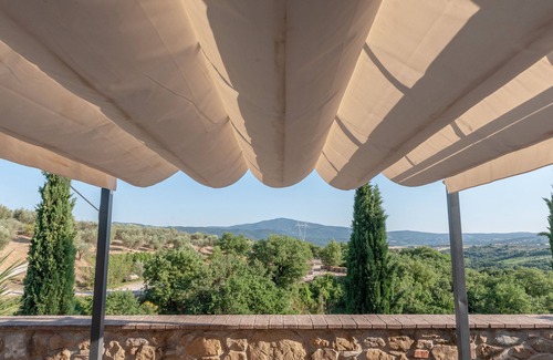 Panicale Apartamento | Elm Tree Apt In Farmhouse With Pool, Panicale, Italy