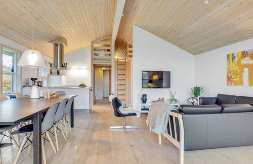 Hou Casa | "Elni" - 900m from the sea by Interhome