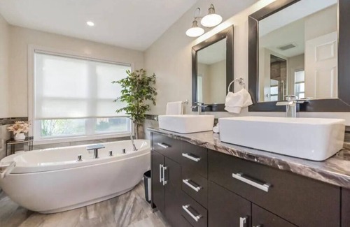 Elora Condominio | Elora Grandeur: The Pinnacle Retreat