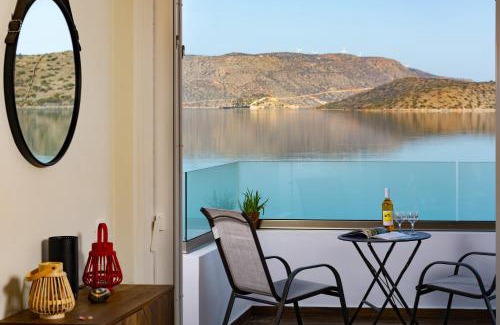 Elounda Apartamento | Elounda Harmony Sea front apartment