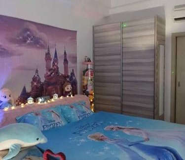 Nusajaya Apartamento | Elsa Frozen冰雪王国主题海景公寓 香薰热水浴缸 蓝牙音响投影仪 Nexflix 2b2b