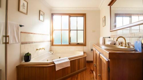Drummond Casa | Elsie Cottage