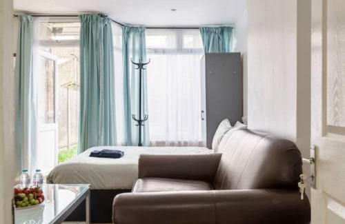 Kennington Casa | Eltar Hostle
