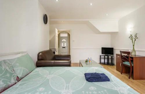 Kennington Casa | Eltar Hostle