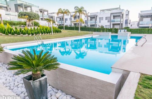 Los Altos Apartamento | ELuxuria Sunny Villa
