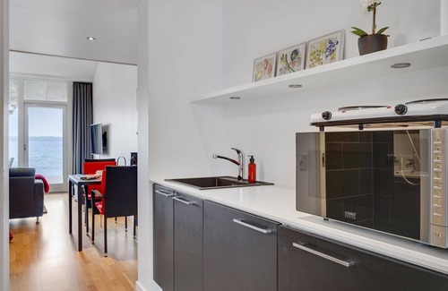 Syddjurs Kommune Apartamento | "Elvin" - 20m from the sea by Interhome