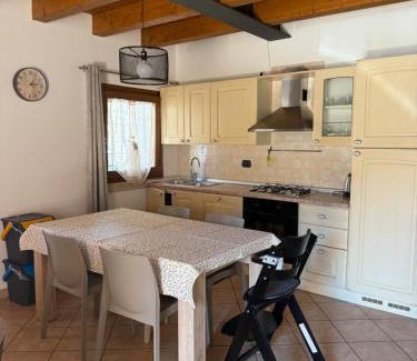 Calmasino Apartamento | Ely Hause