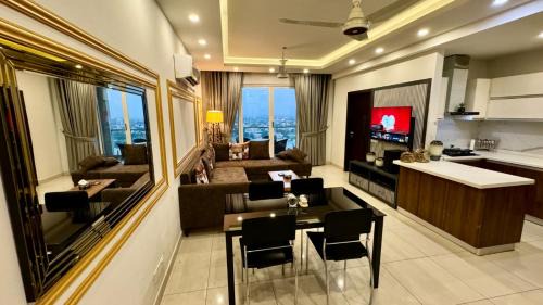 Blue Area Apartamento | Elysium Capital Retreat 2BHK Opposite Centaurus Mall