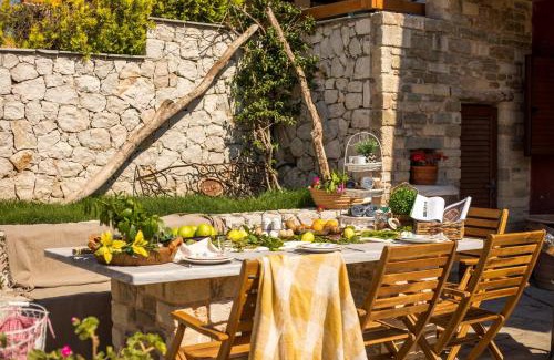 Koskinou Casa | Emarmene Home with private pool near Rhodes Town & airport
