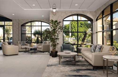 Village Hotel | Embassy Suites La Quinta Hotel & Spa