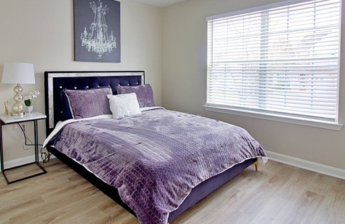 Fairburn Casa | Embellished Sapphire Home 10 mins to Atl Airport
