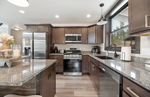 Lead Casa | Embers Gulch 1 brand new duplex, wifi, hot tub, paved roads, shared pool access