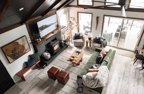 Bluemont Chalet De Esquí | Emberwood | Modern Chalet + Nature Spa + Trails, & Wineries