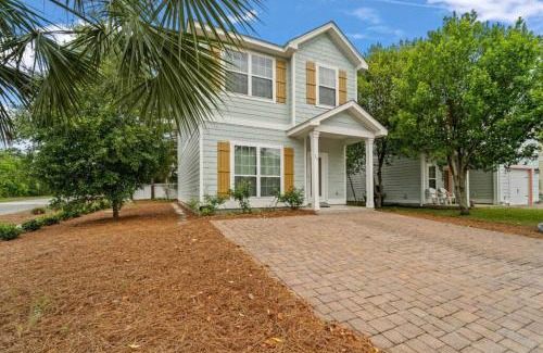 West Panama City Beach Casa | Emerald Beach Cottage, Walk to the Beach!