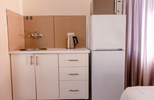 Windhoek West Cama Y Desayuno | Emerald Bed&Breakfast