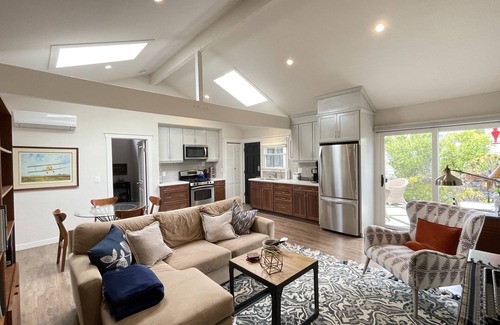 Coronado Cabaña | Emerald City Cottage
