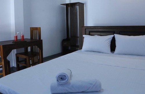 Daluwakotuwa Hotel | Emerald Coast Hotel Negombo