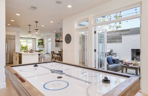 Santa Ana Heights Casa | Emerald Cove by AvantStay | Mins to Beach & Pier
