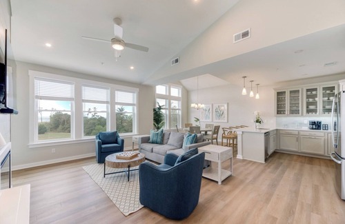 Bermuda Bay Condominio | Emerald Escape 3 Bedroom Condo at Hamilton Cay Reserve