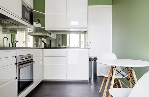 Auteuil Apartamento | Apartamento 4BR sin esfuerzo elegante en el 16 con balcón privado, por Veeve