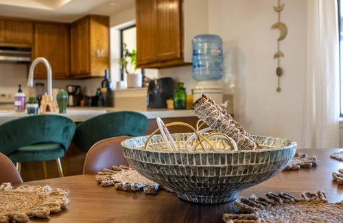 Twentynine Palms Casa | Emerald Haven! Alien Game Room - Pool - Spa - 15 Min to Joshua Tree Park!