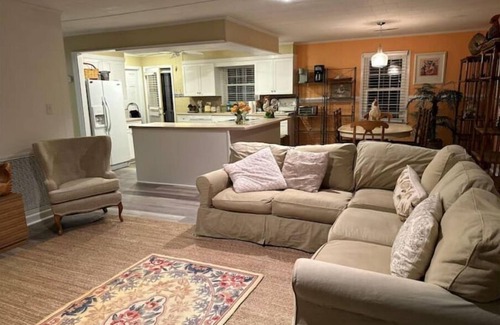 Newport Casa | Emerald Isle, Atlantic Beach, Beaufort. Cottage is waterfront on ICW.