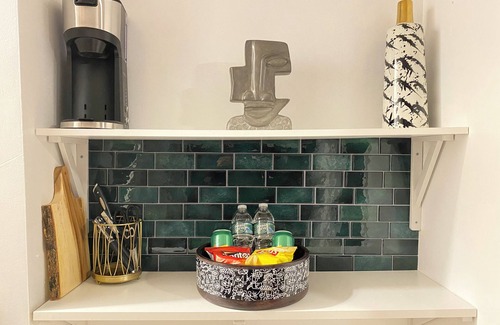 Teaneck Apartamento | Emerald Oasis, Stylish & Clean close to NYC & airports