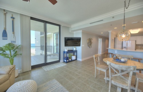 Orange Beach East Condominio | Emerald Paradise! Phoenix IX unit 909 Orange Beach