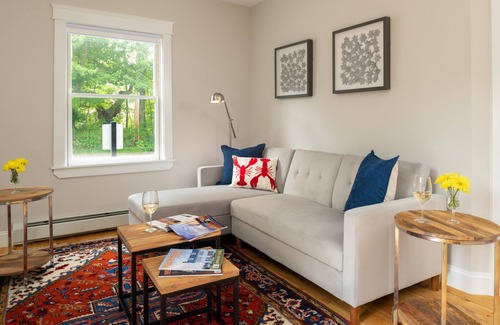 Kennebunk Apartamento | Emerson Cottage at Waldo Emerson Inn