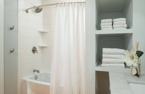 Kennebunk Apartamento | Emerson Cottage at Waldo Emerson Inn