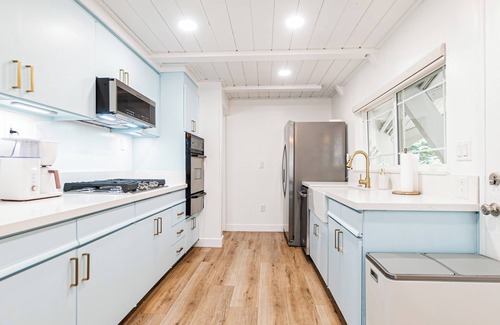 Twin Peaks Cabina | Emerson's Chalet: Family Friendly A-Frame Cabin Close To Everything