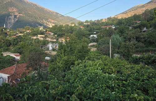 Gjirokaster Casa | Emily Cottage House in Gjirokaster 🇦🇱