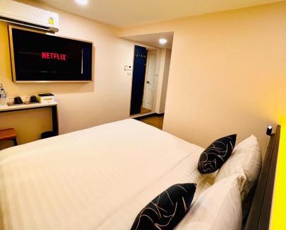 Nana Hotel | Emiri Hotel - Nana Bangkok