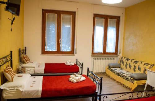 Piacenza Cama Y Desayuno | Emmanueli65 fronte clinica per 4 matrimoniale e castello