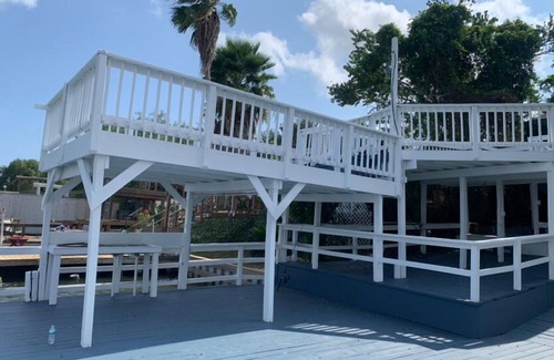Arroyo City Cabina | EMMA’S COTTAGE; WATERFRONT FISHING PIER
