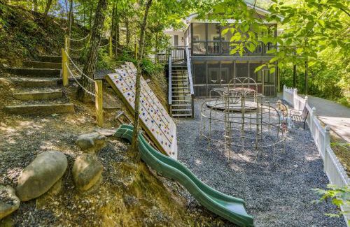 Pigeon Forge Casa | Emory House cabin